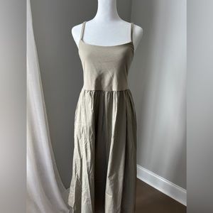 Woman's Old Navy summer dress